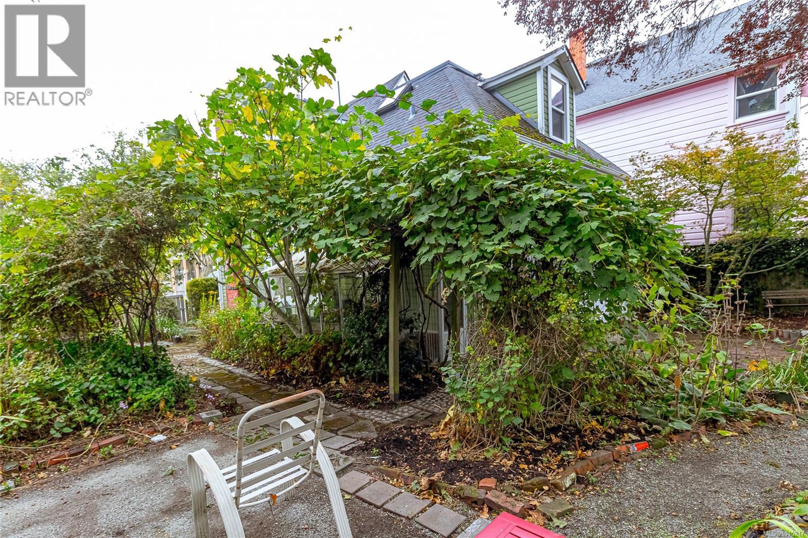 2001 Cameron St, Victoria