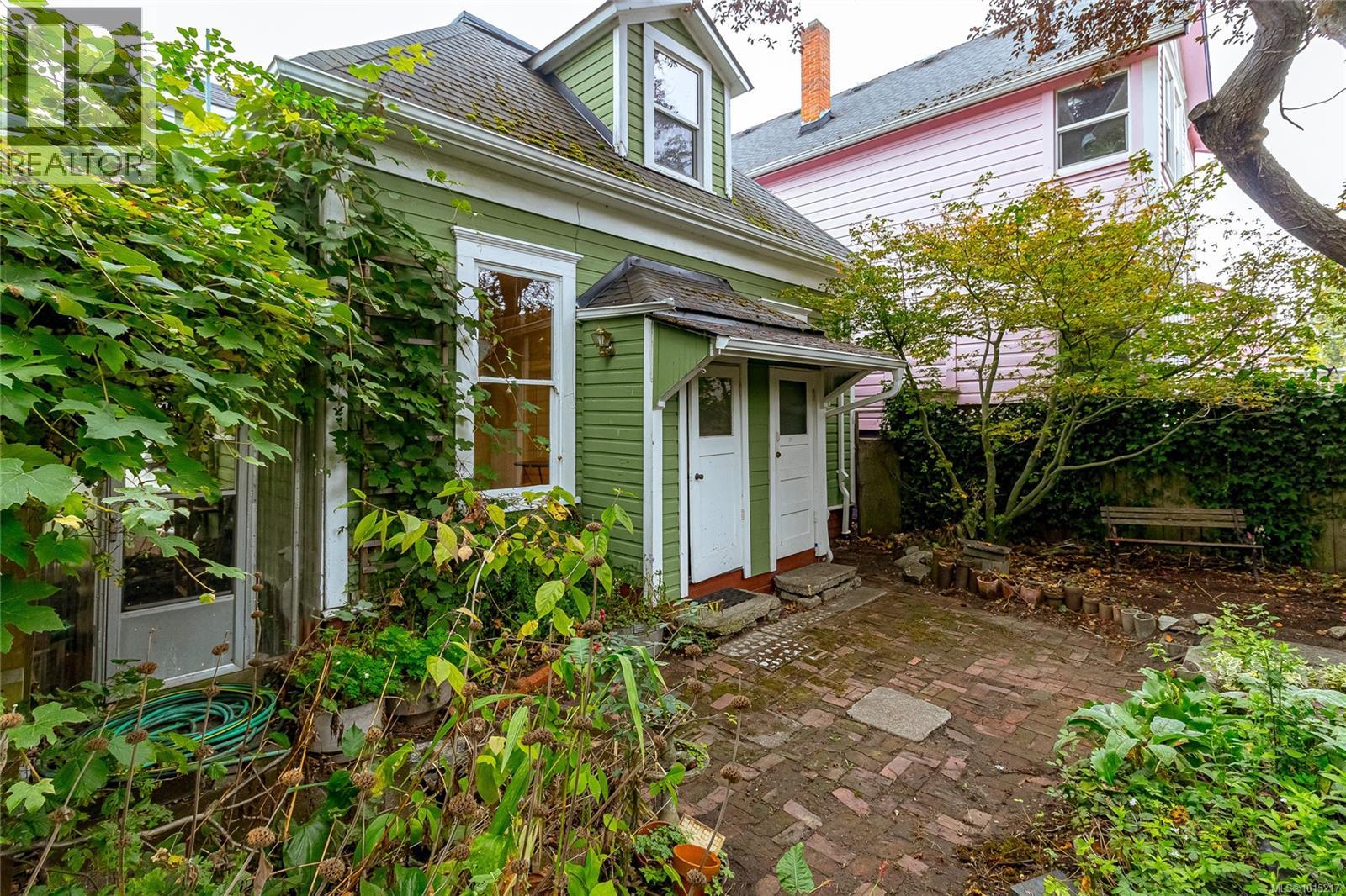 2001 Cameron St, Victoria