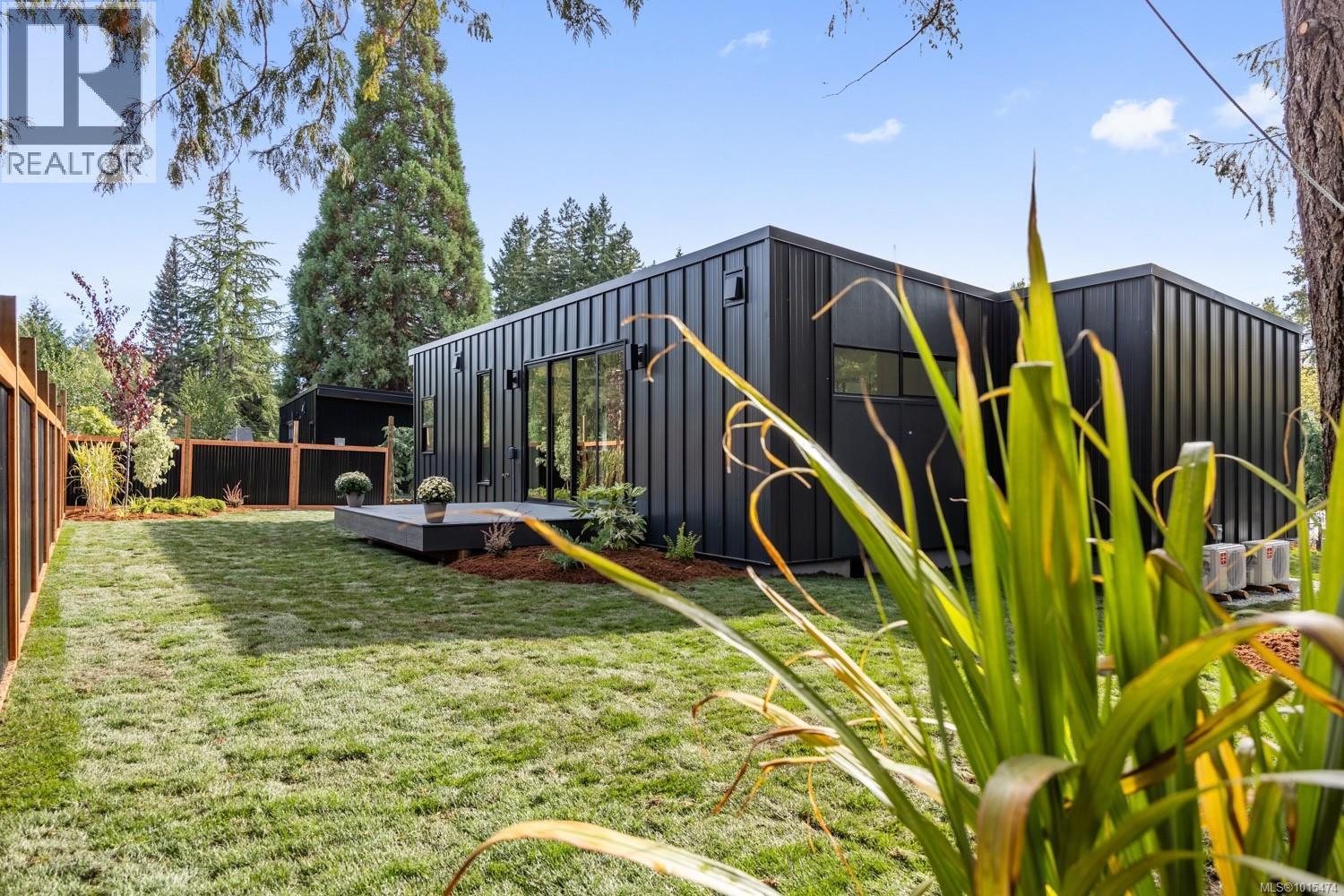 1927 Cumberland Rd, Courtenay