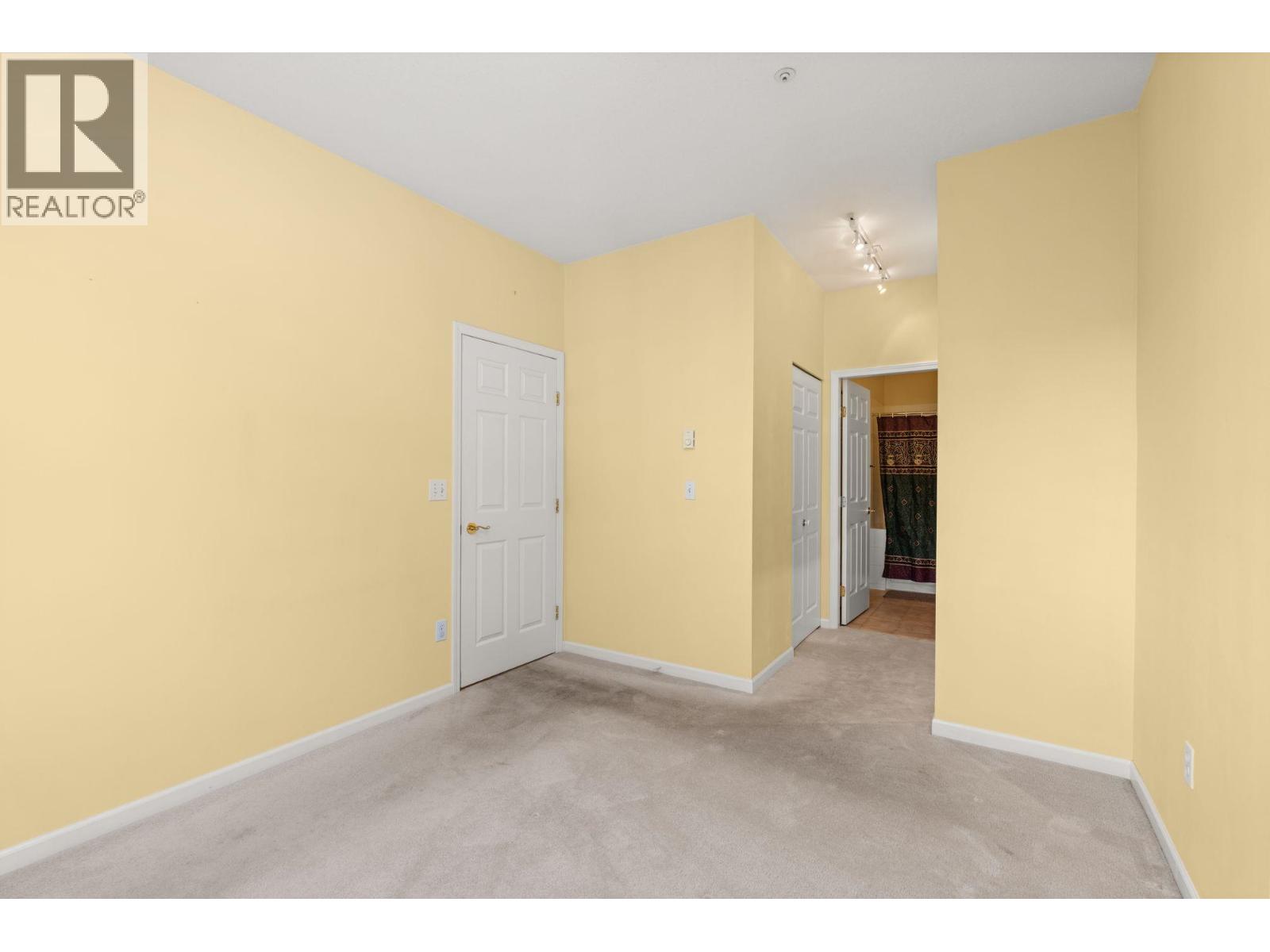 #PH5-5555 13A Avenue, Delta