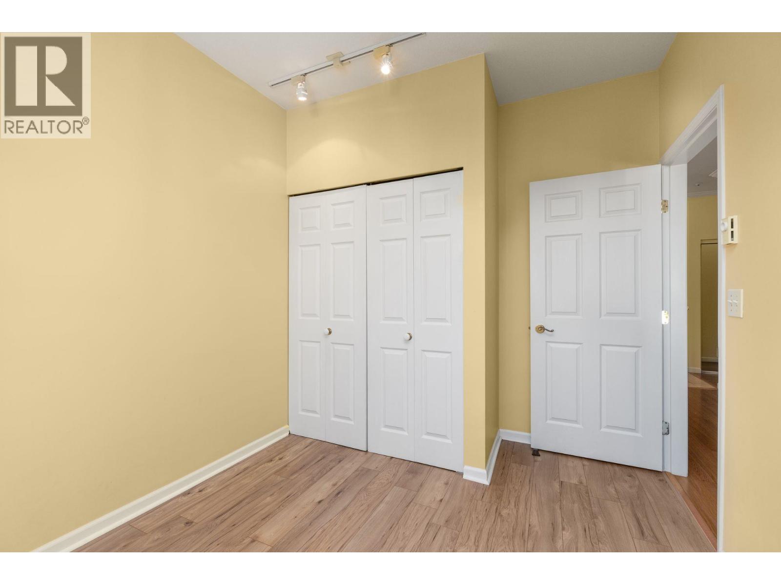 #PH5-5555 13A Avenue, Delta