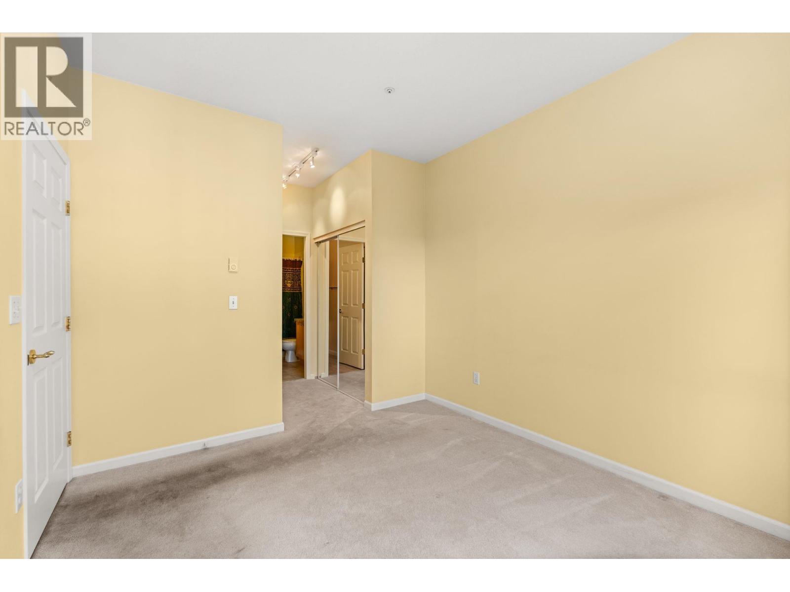 #PH5-5555 13A Avenue, Delta