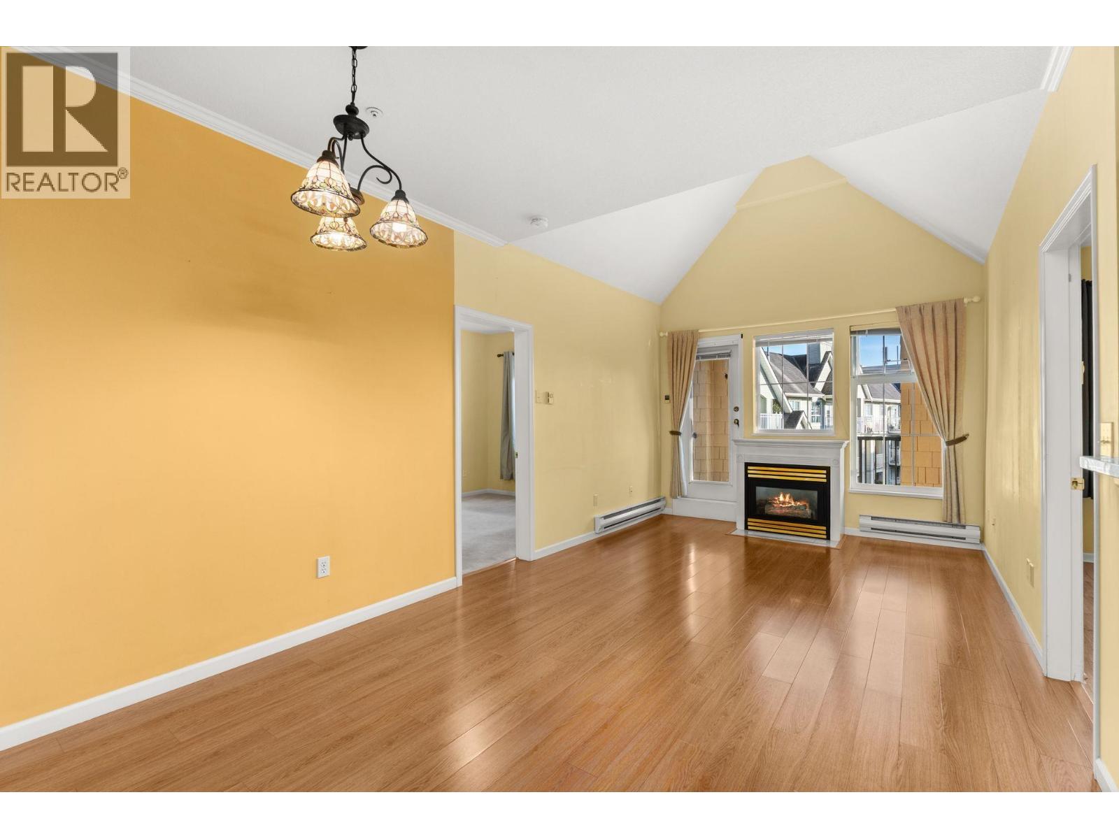 #PH5-5555 13A Avenue, Delta