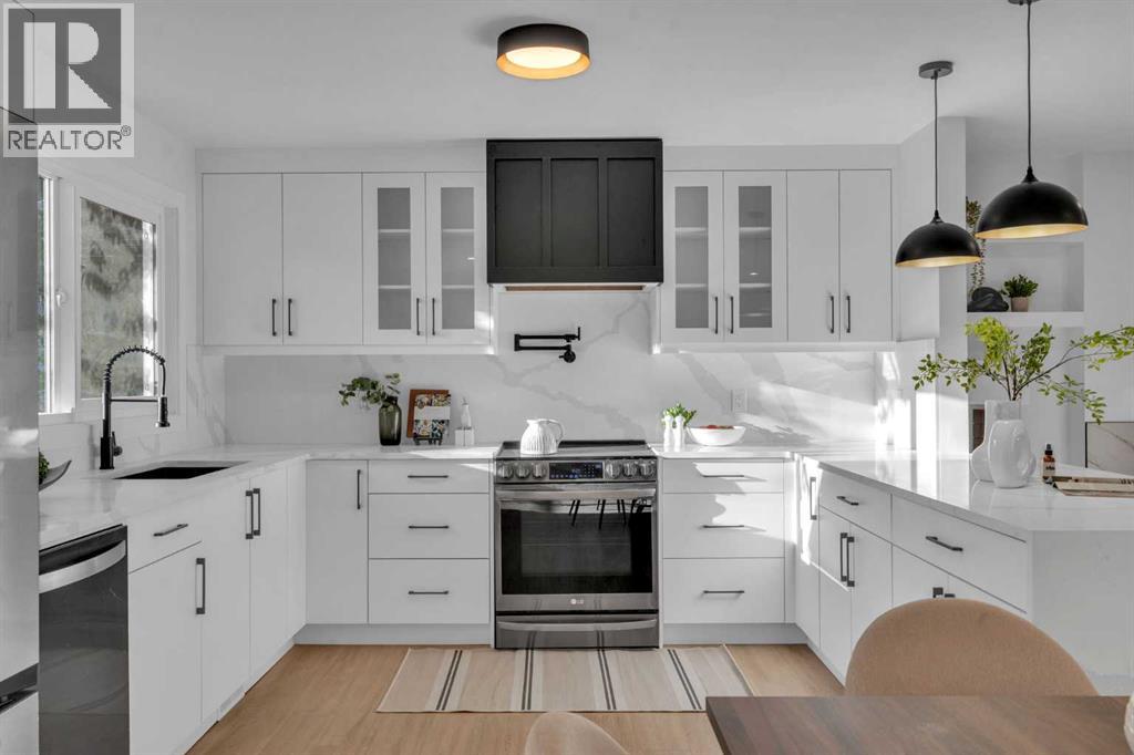 Single Family House Bungalow for Sale in  Braeside Drive SW Braeside Calgary 