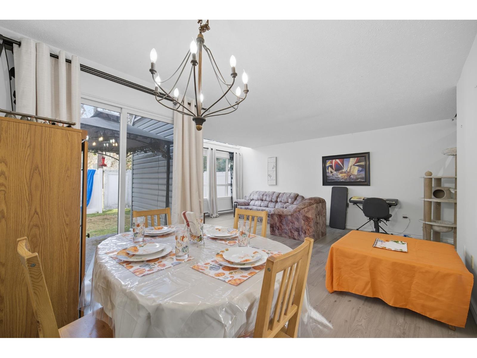 28 20307 53 AVENUE, Langley