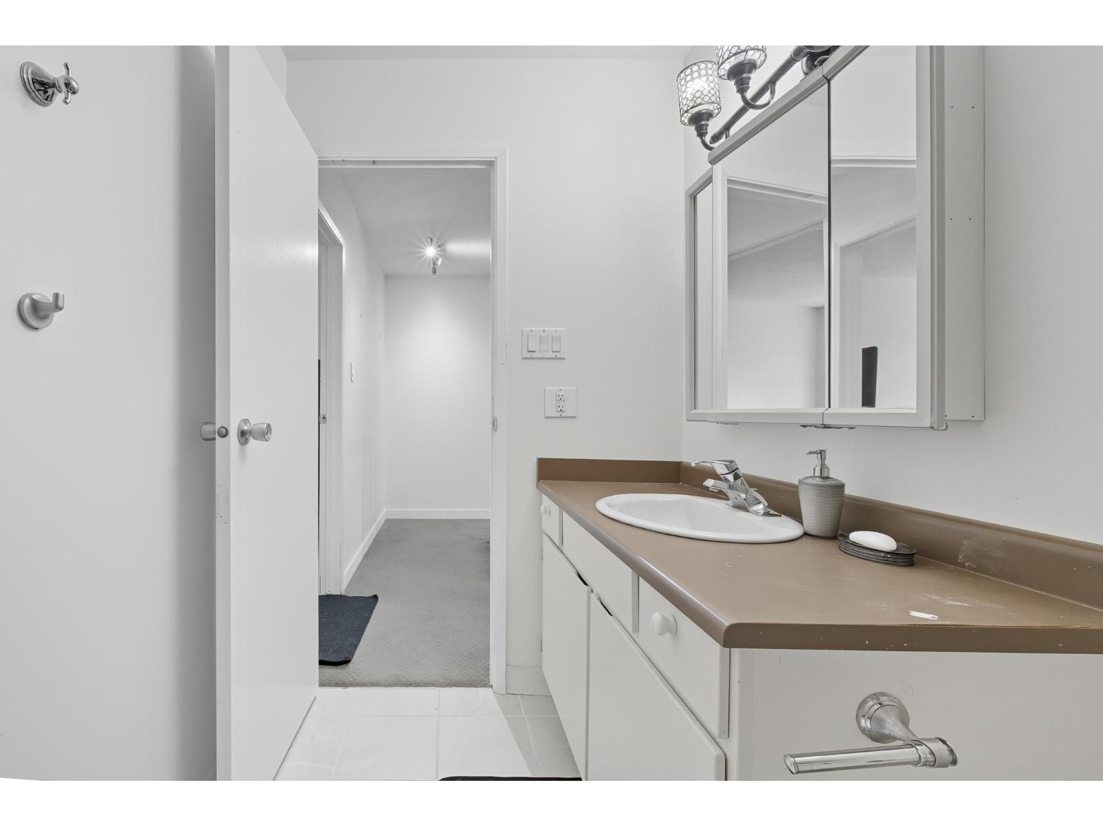 28 20307 53 AVENUE, Langley