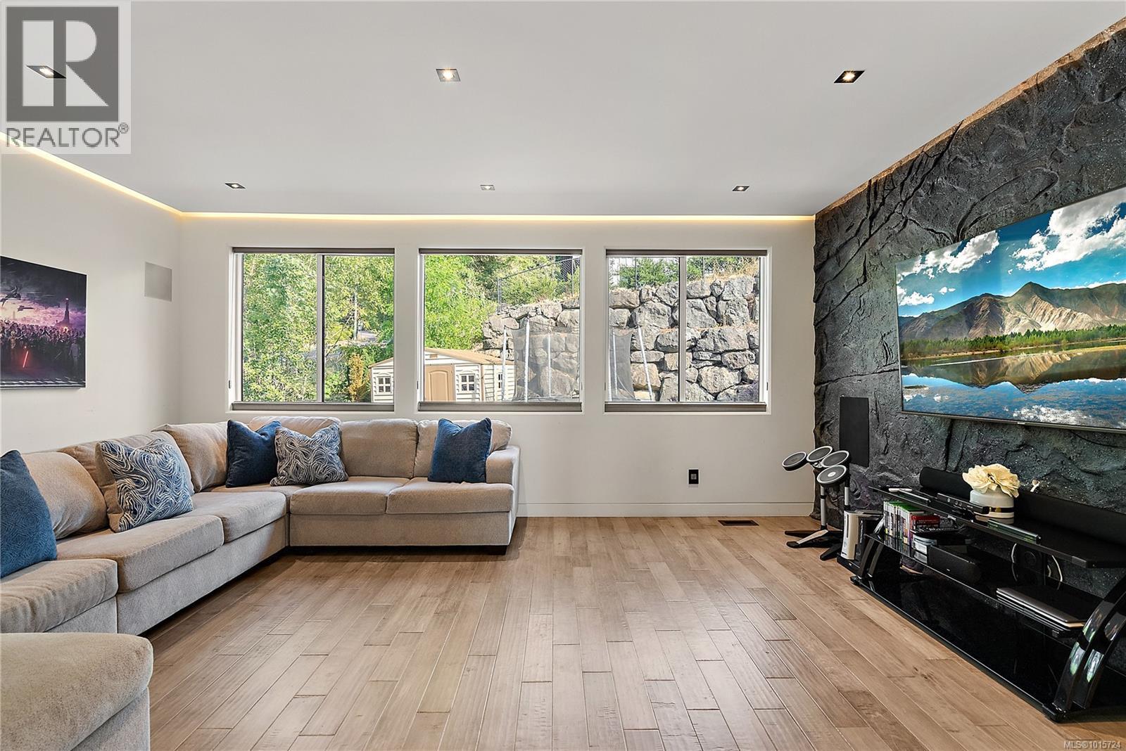  3552 Myles Mansell Road, Langford