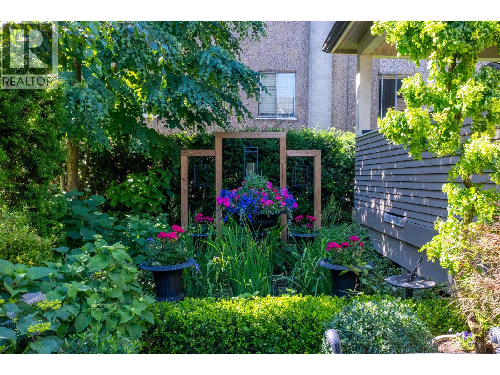 408 EIGHTH STREET, New Westminster