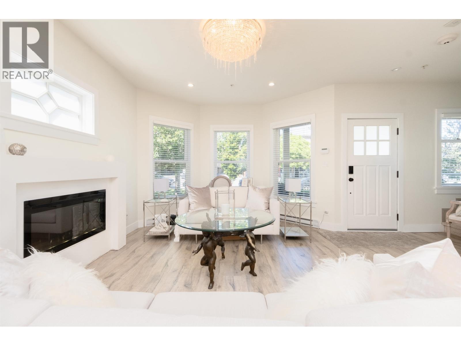 408 EIGHTH STREET, New Westminster