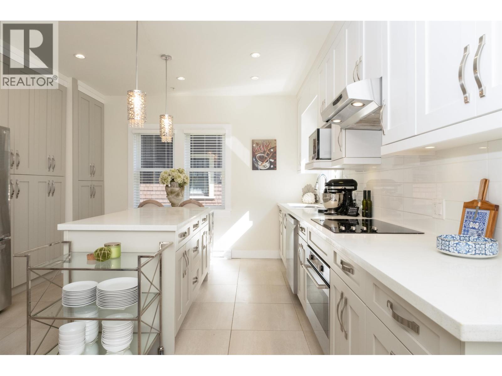 408 EIGHTH STREET, New Westminster