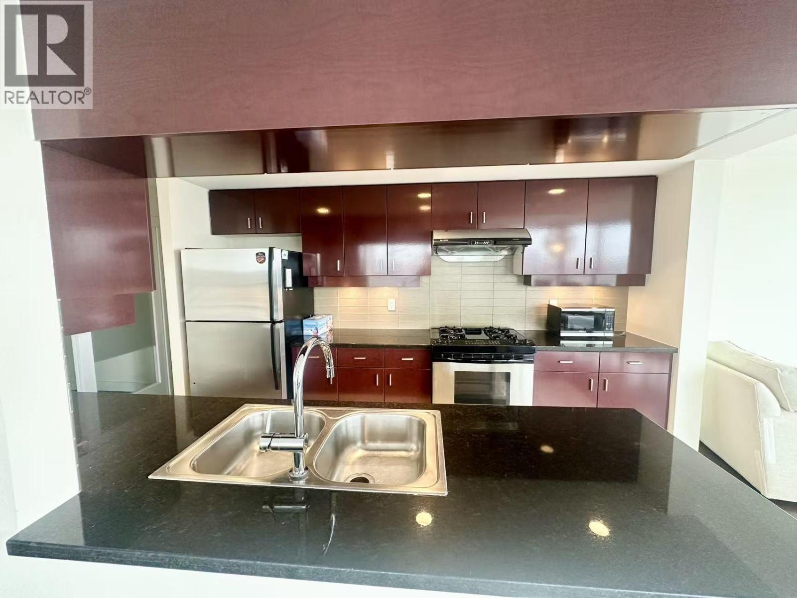 2806 1033 MARINASIDE CRESCENT, Vancouver