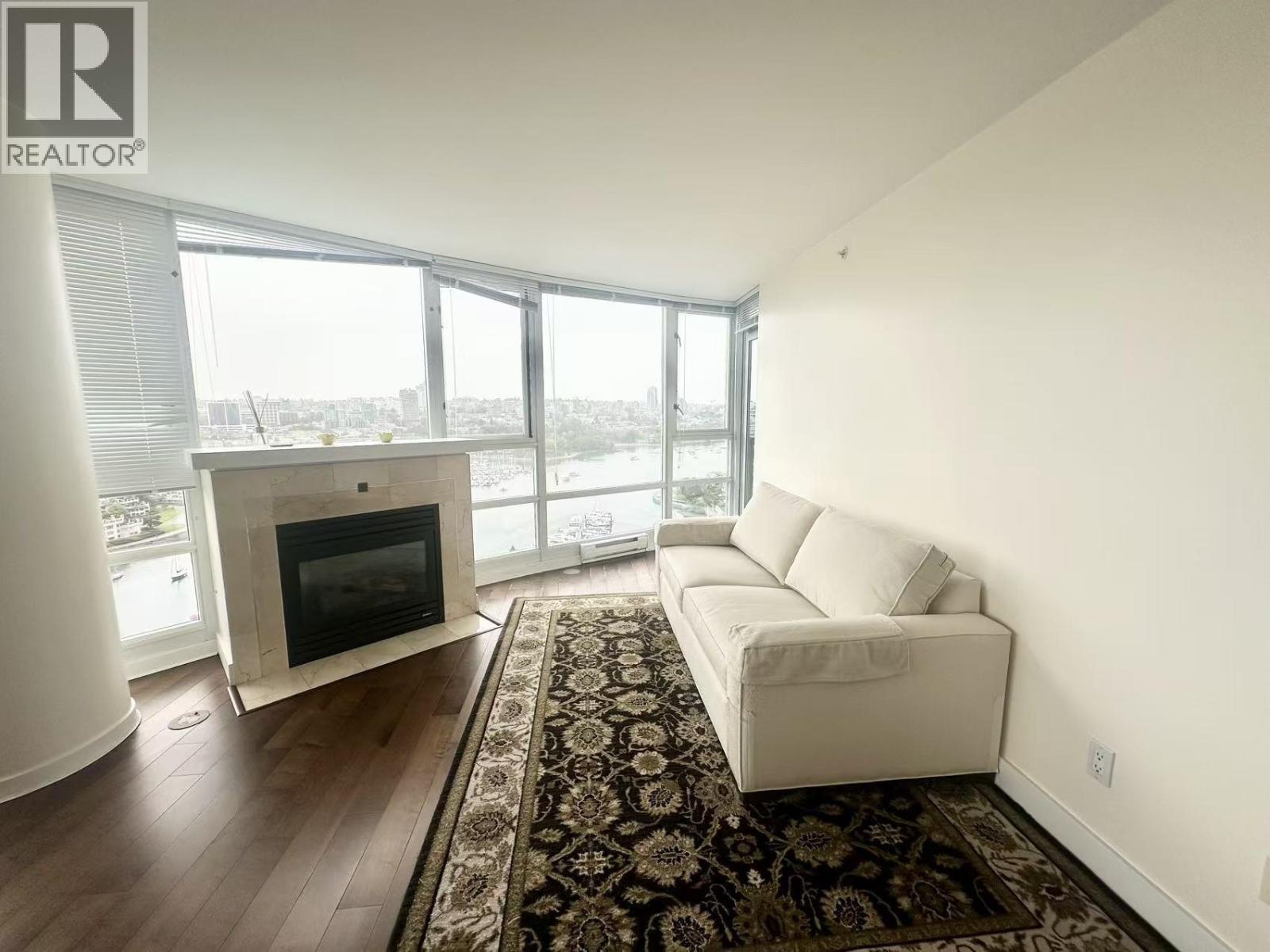 2806 1033 MARINASIDE CRESCENT, Vancouver