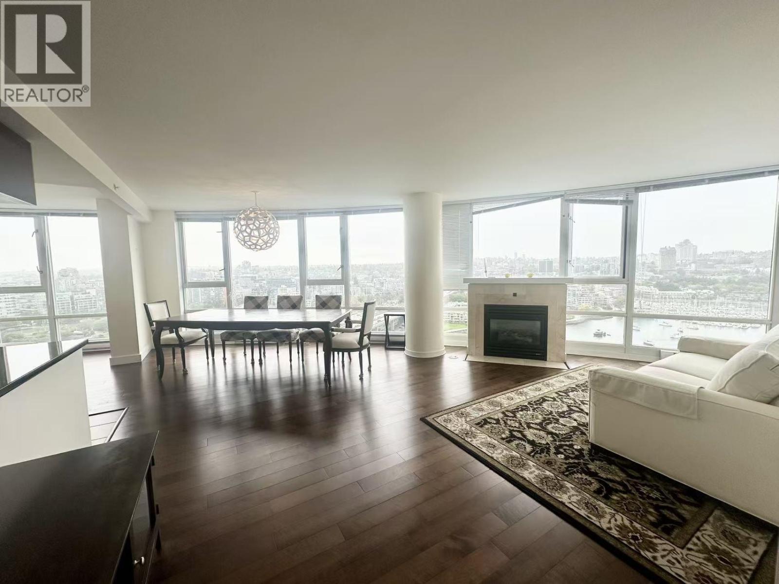 2806 1033 MARINASIDE CRESCENT, Vancouver