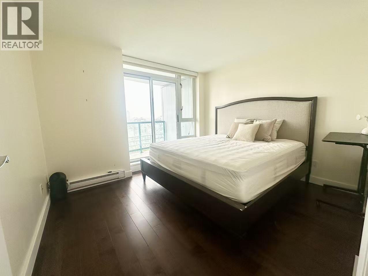 2806 1033 MARINASIDE CRESCENT, Vancouver