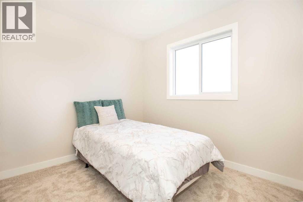 236 Halifax Close, Penhold