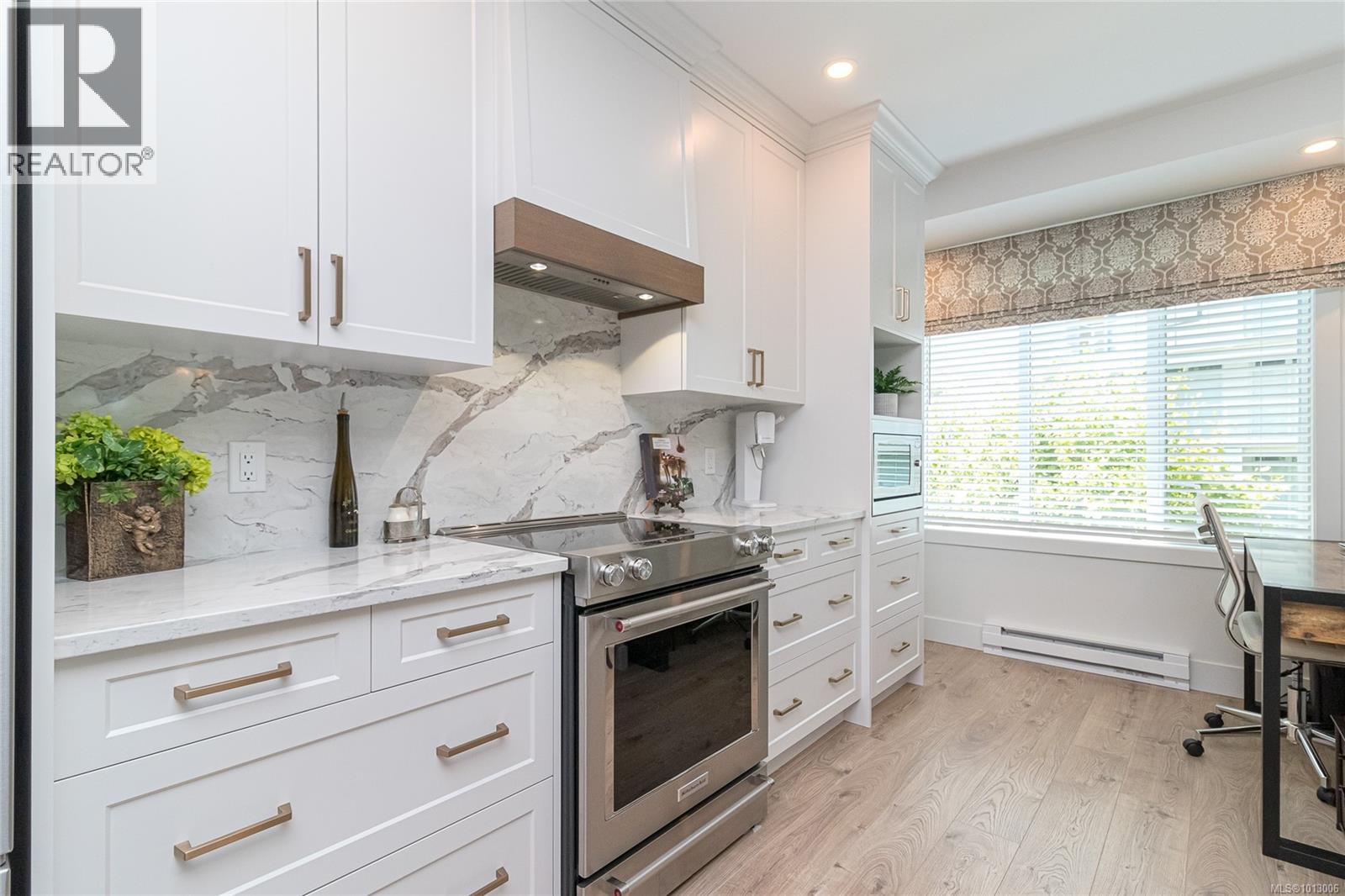 516 50 Songhees Rd, Victoria