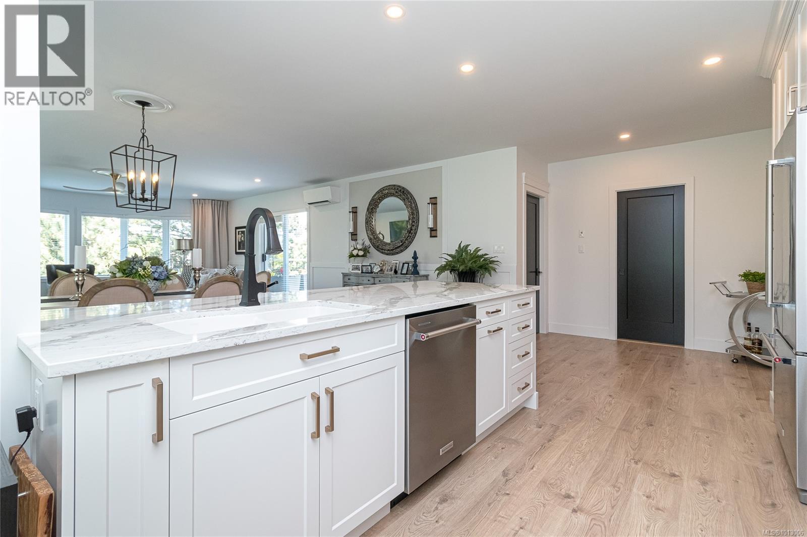 516 50 Songhees Rd, Victoria