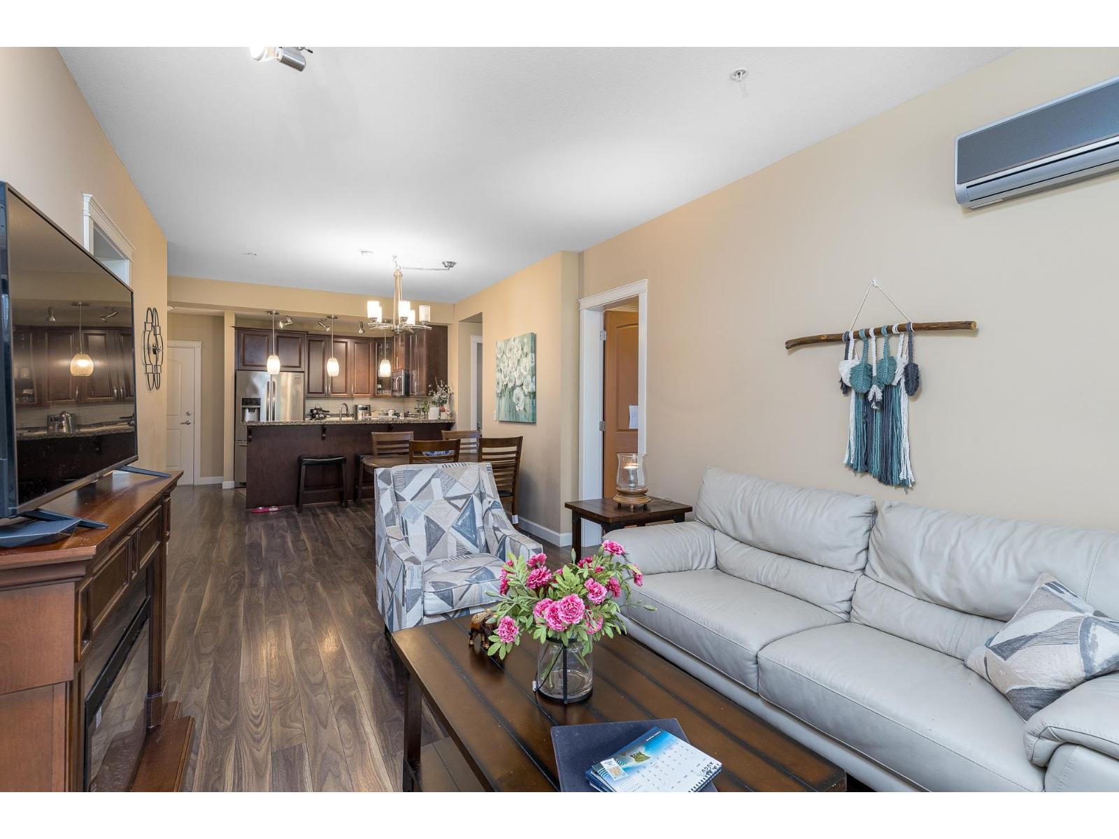 224 8157 207 STREET, Langley