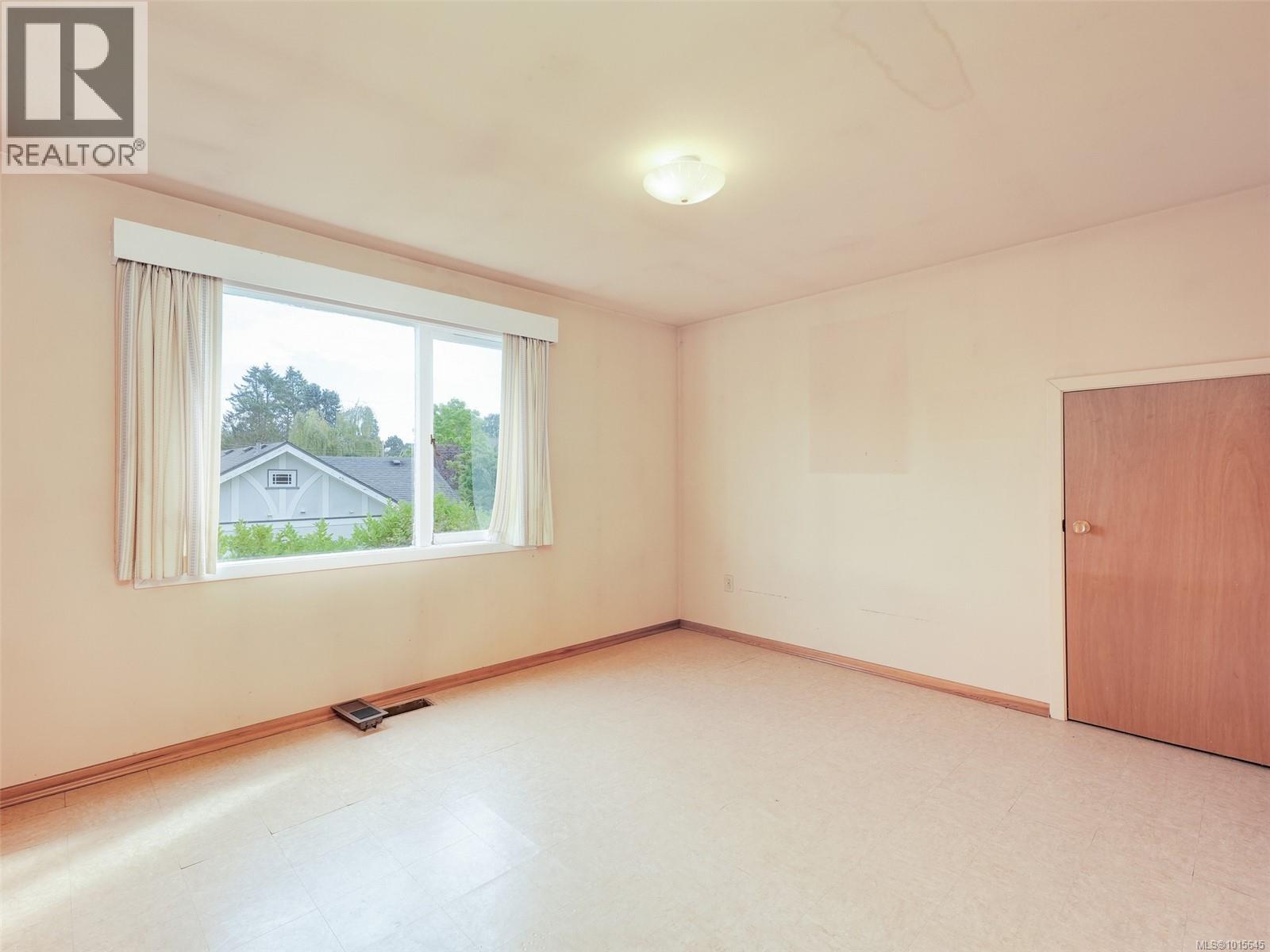  655 Linkleas Avenue, Oak Bay