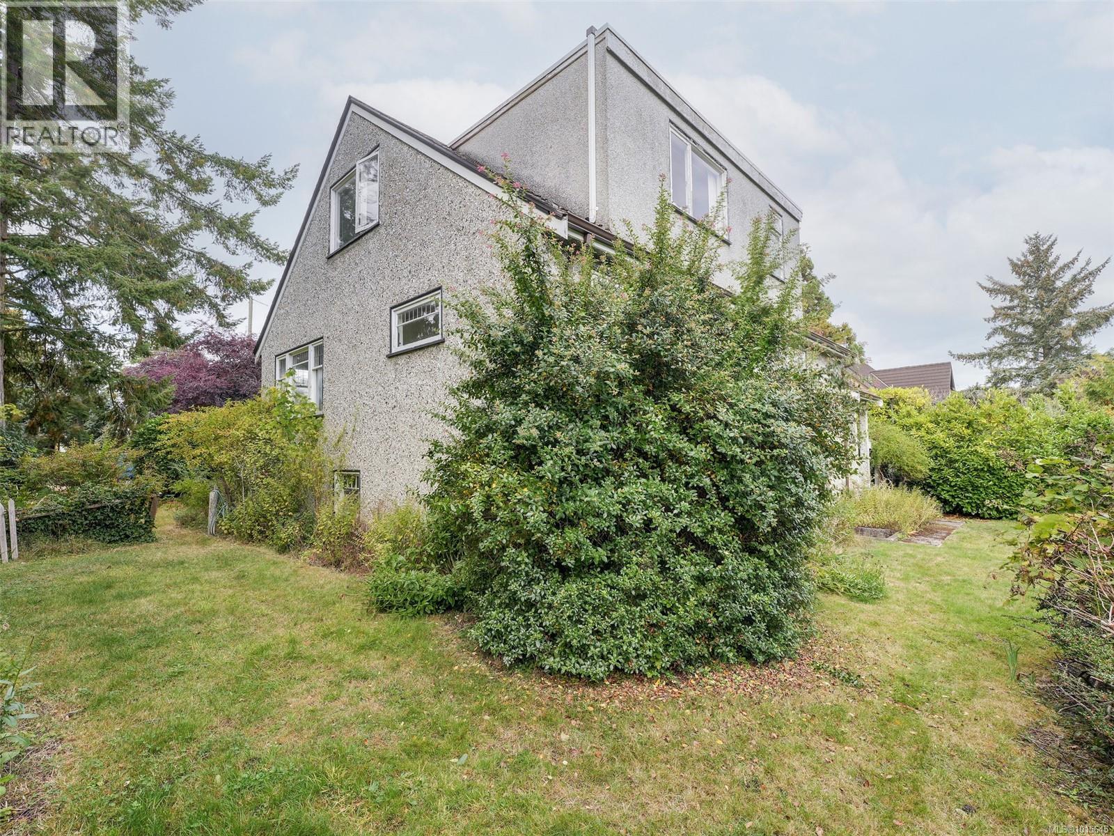  655 Linkleas Avenue, Oak Bay