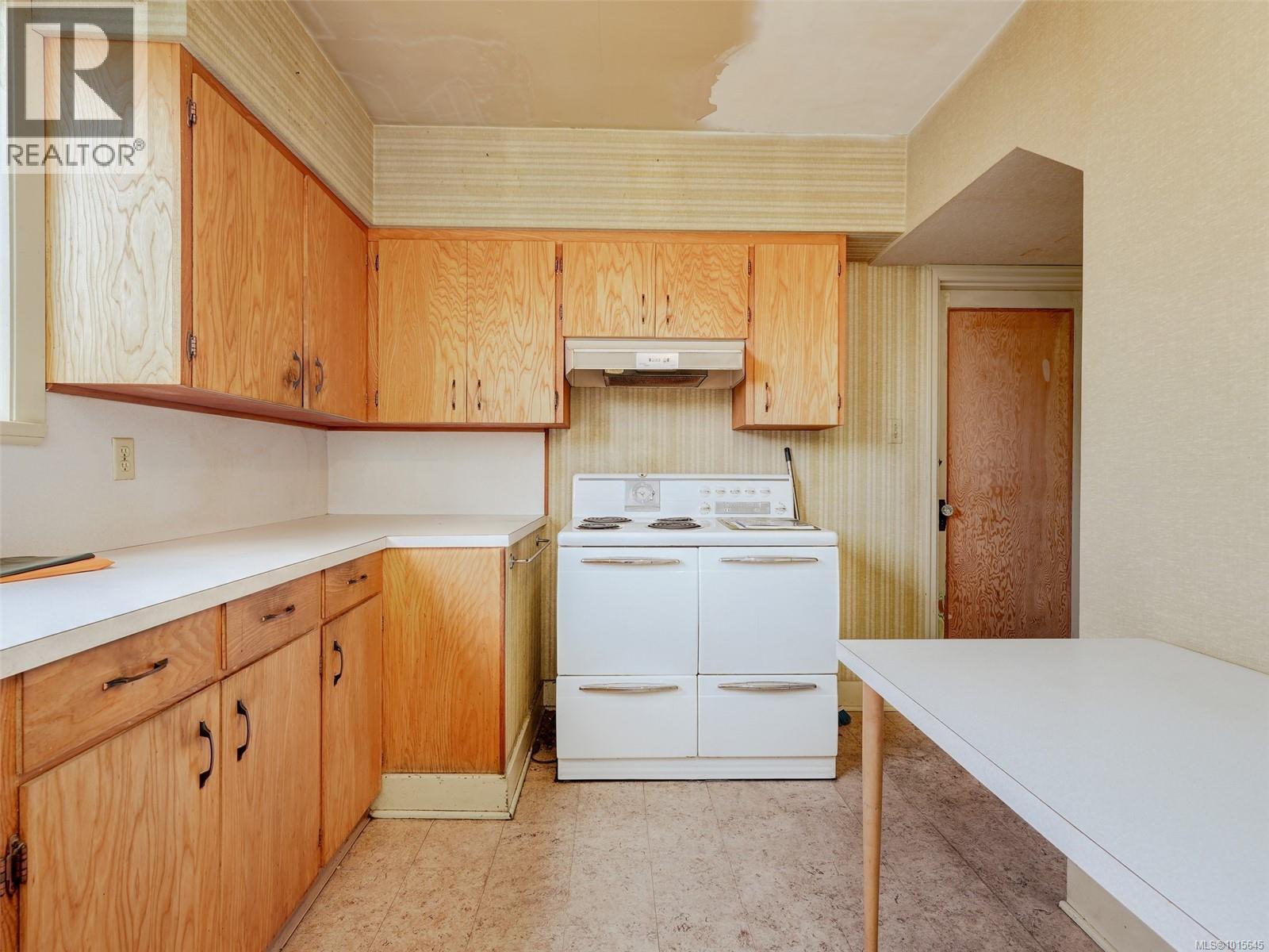  655 Linkleas Avenue, Oak Bay