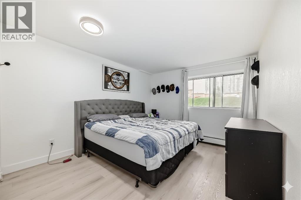 Single Family House for Sale in    Street SW Rosscarrock Calgary 