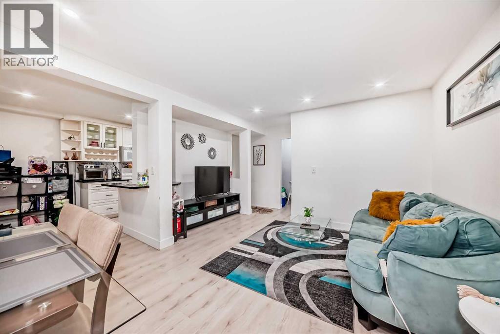 Single Family House for Sale in    Street SW Rosscarrock Calgary 