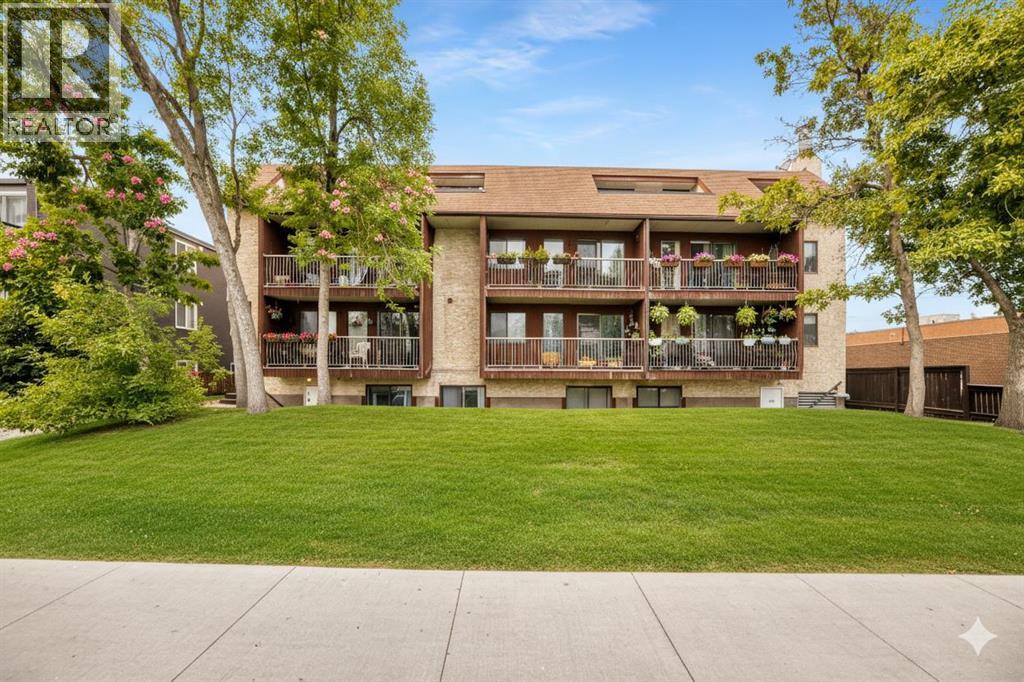 Single Family House for Sale in    Street SW Rosscarrock Calgary 