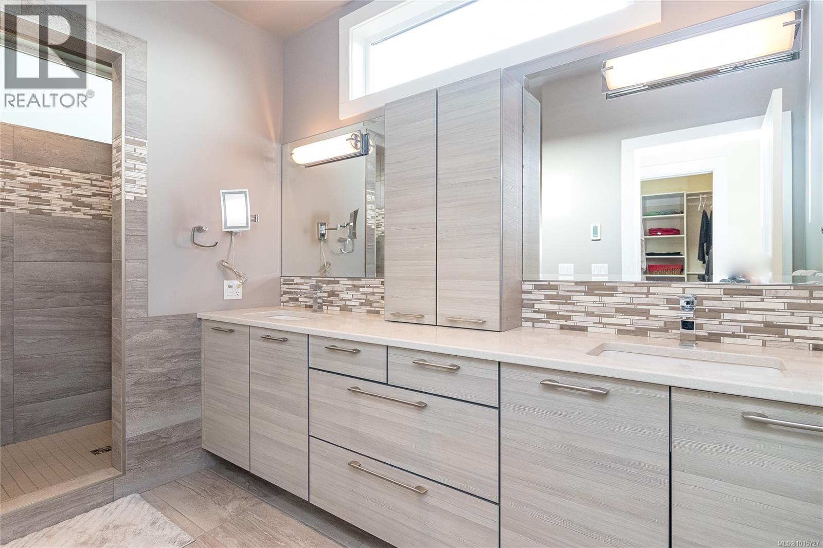 132 Amphion Terr, Nanaimo