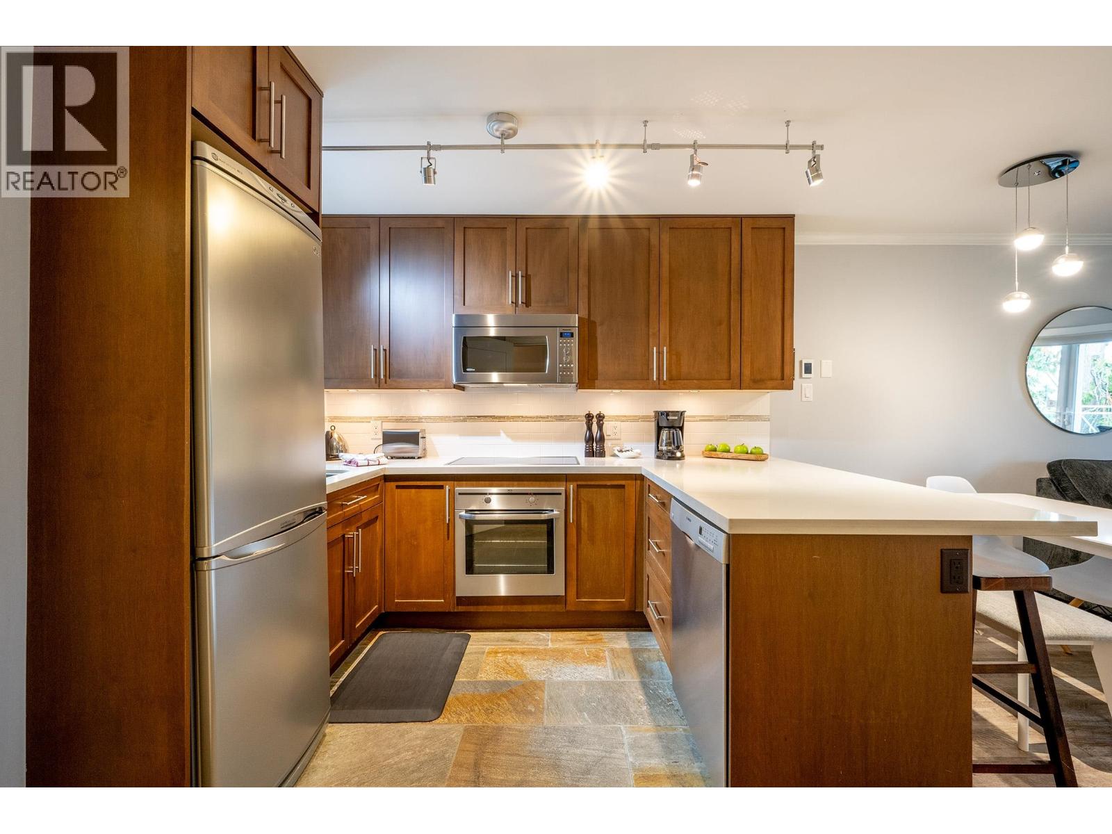 10 2211 MARMOT PLACE, Whistler