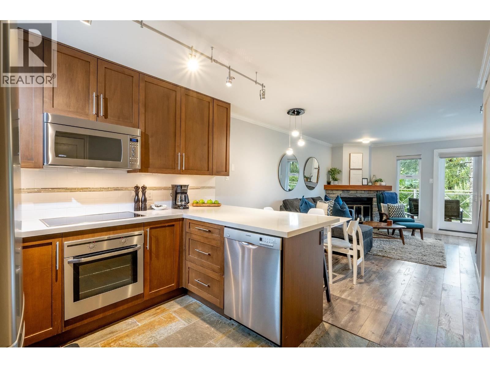 10 2211 MARMOT PLACE, Whistler