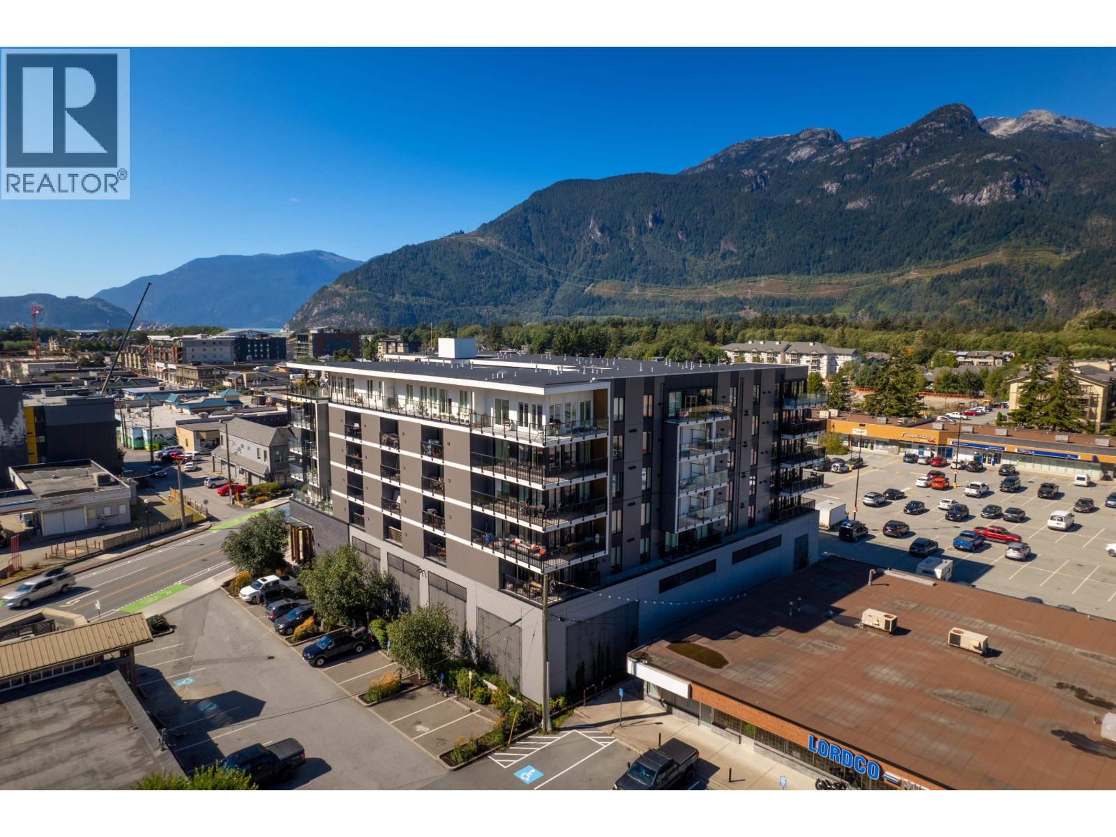 304 1365 PEMBERTON AVENUE, Squamish