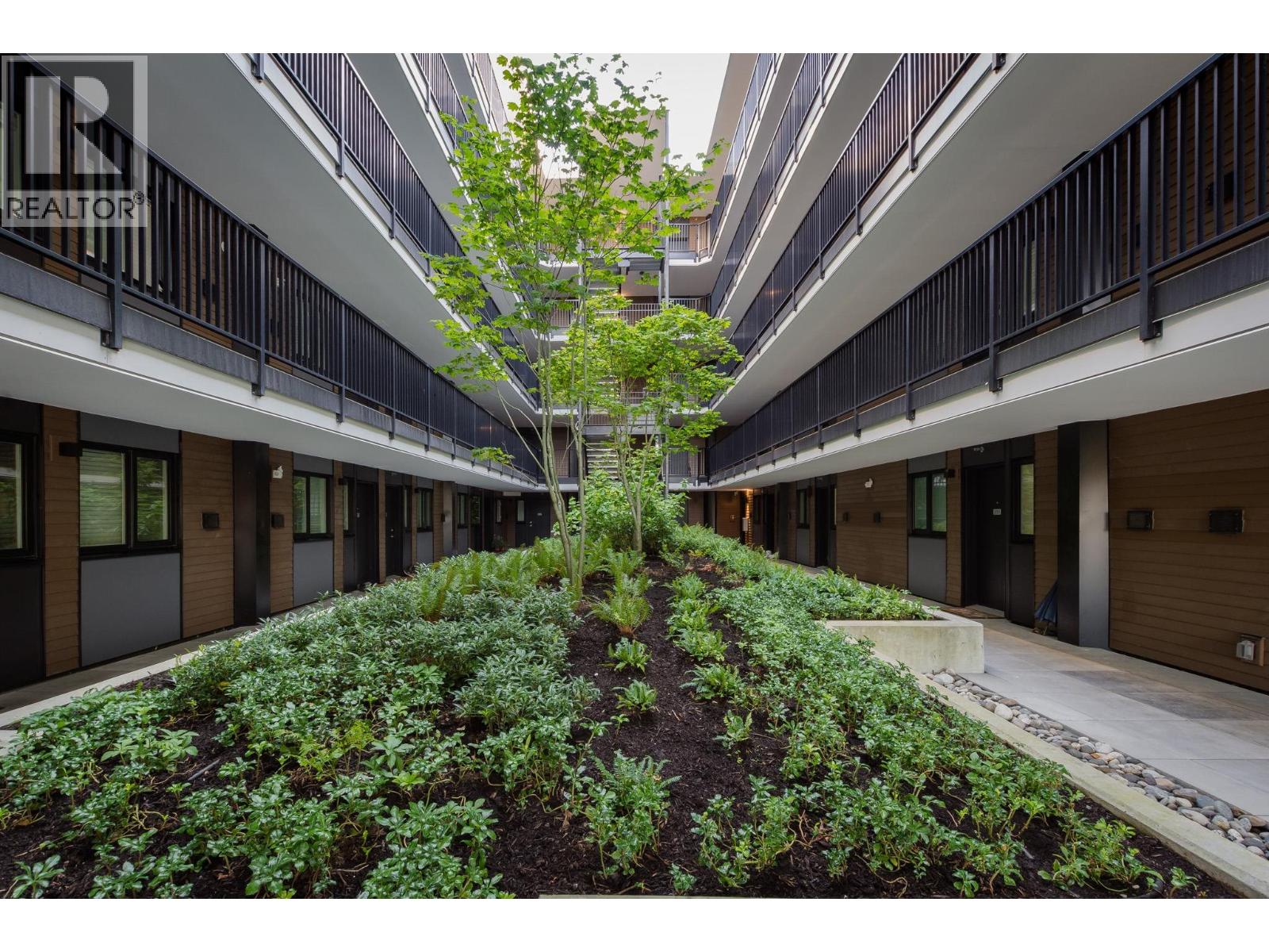 304 1365 PEMBERTON AVENUE, Squamish