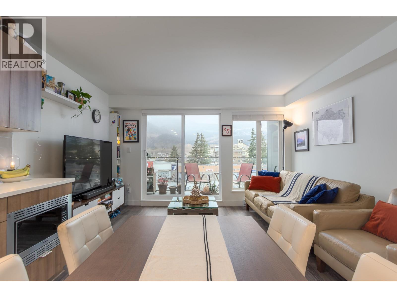 304 1365 PEMBERTON AVENUE, Squamish