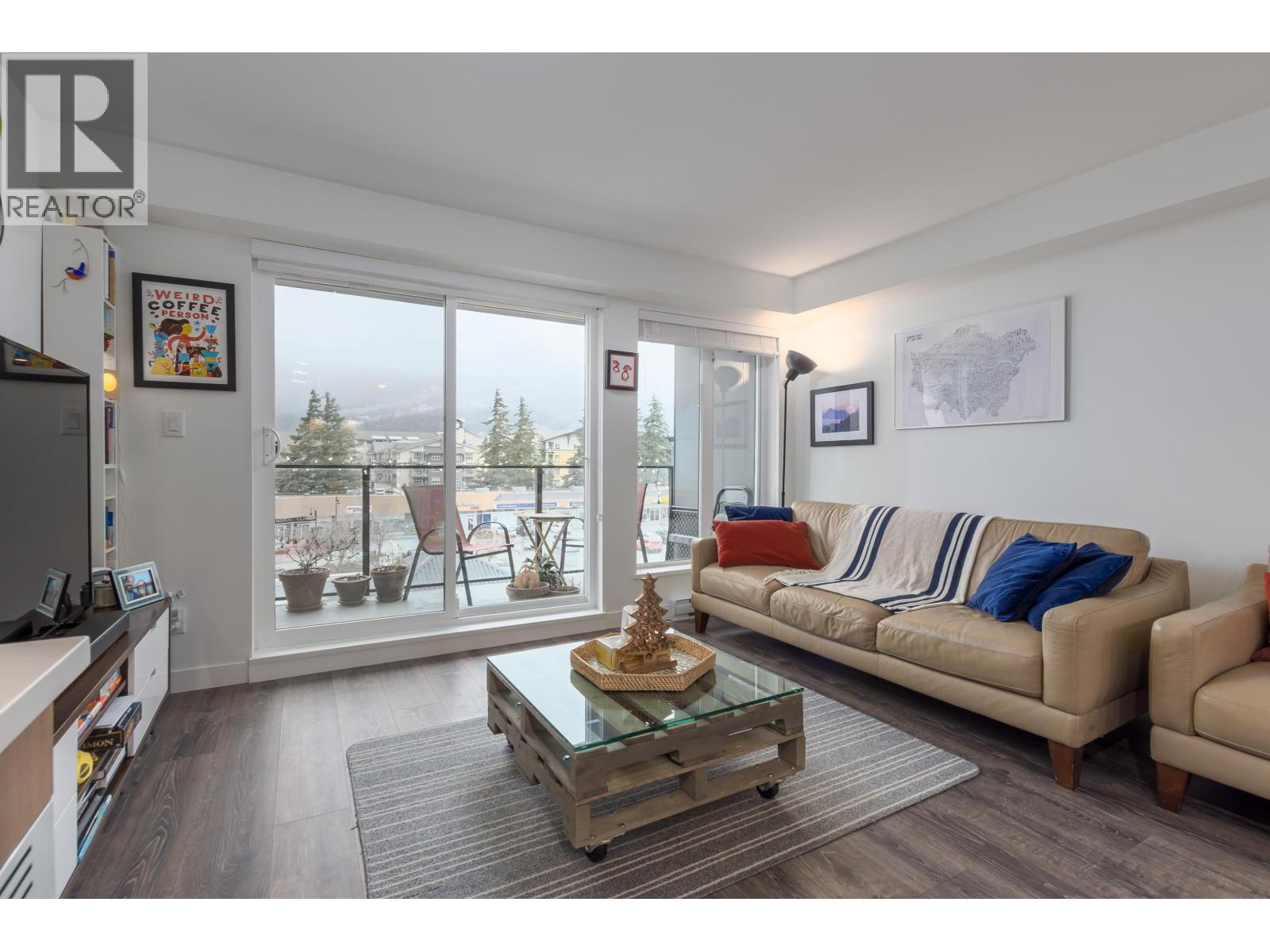 304 1365 PEMBERTON AVENUE, Squamish