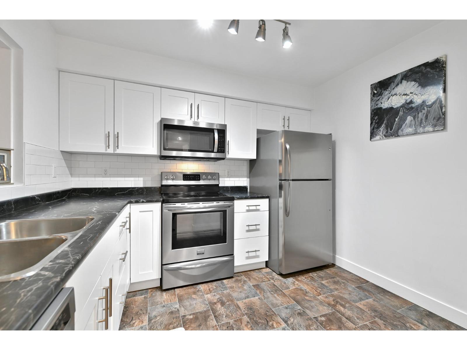 203 33165 2 AVENUE, Mission