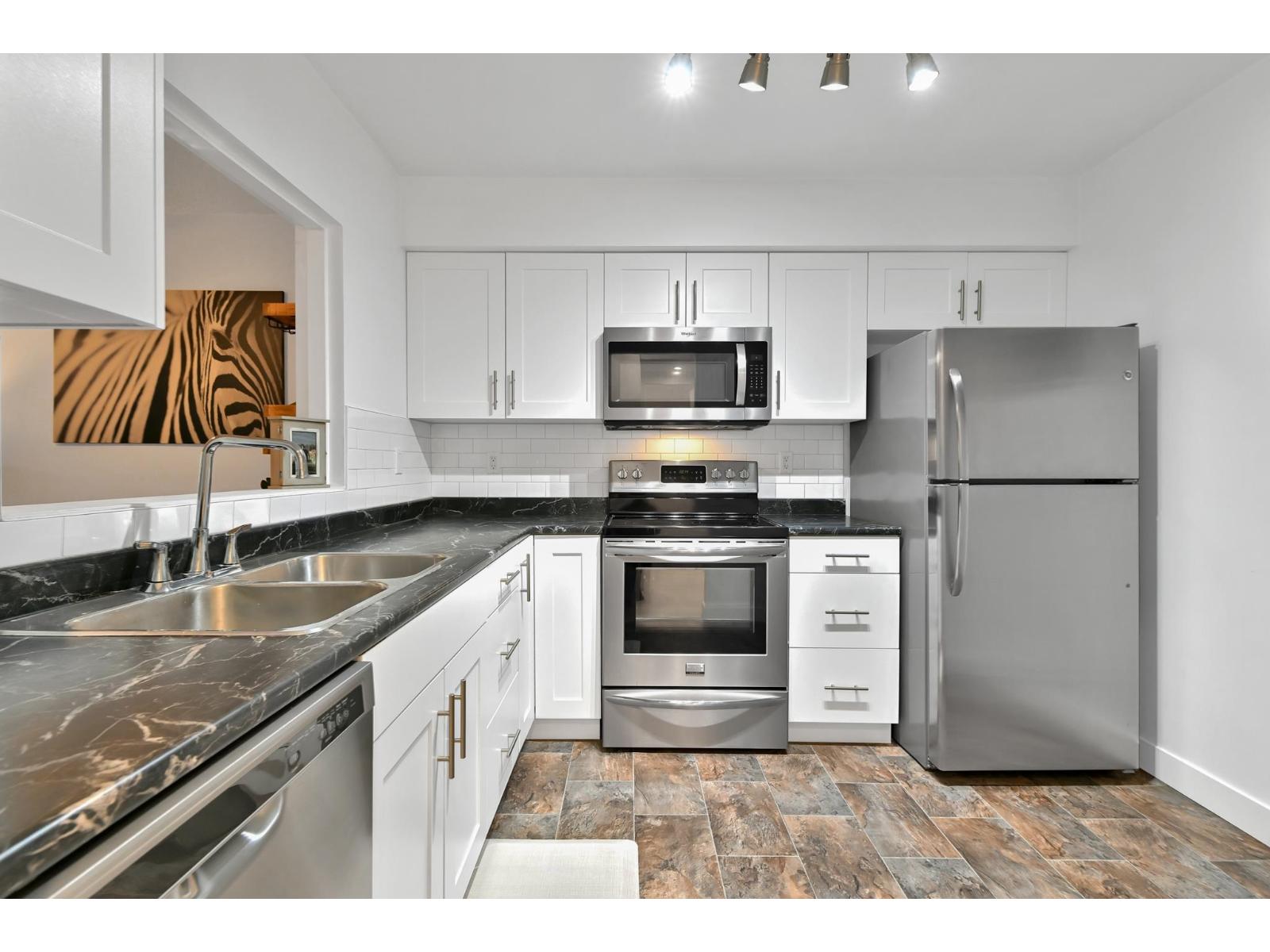 203 33165 2 AVENUE, Mission