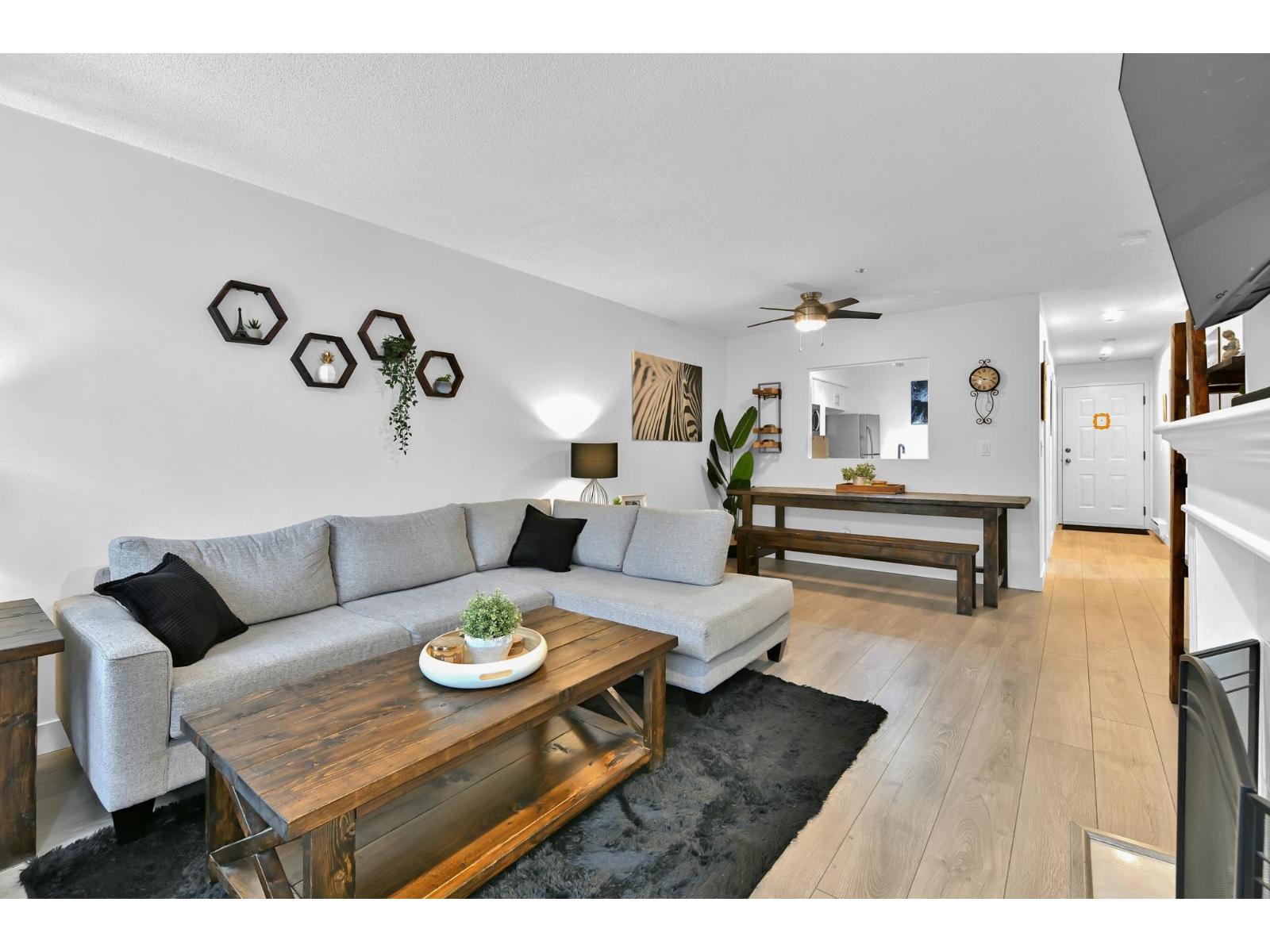 203 33165 2 AVENUE, Mission