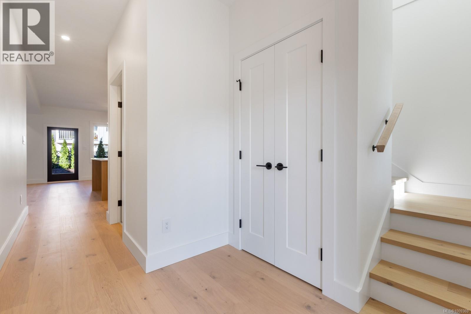 1592 Larsen Rd, Courtenay