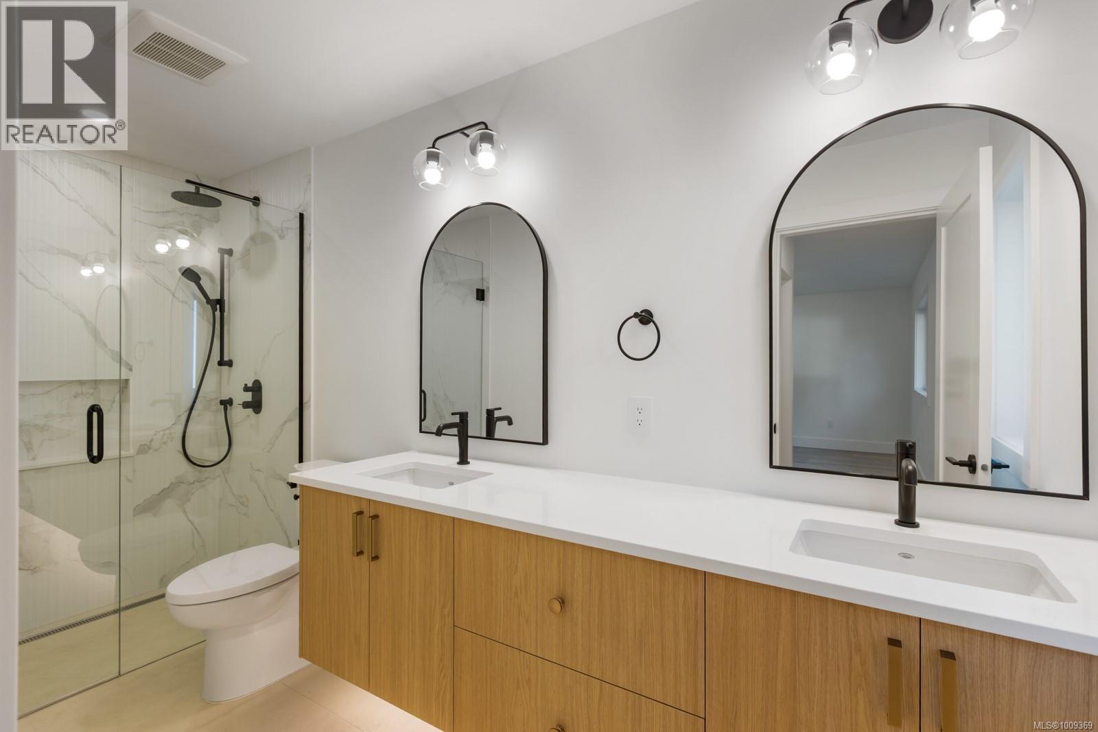 1592 Larsen Rd, Courtenay