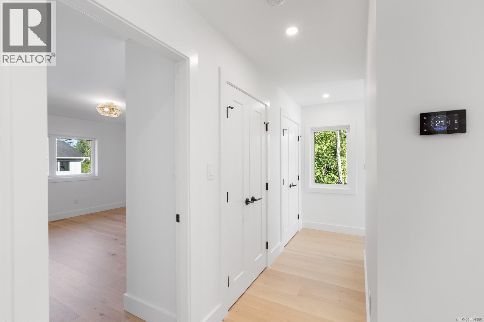 1592 Larsen Rd, Courtenay