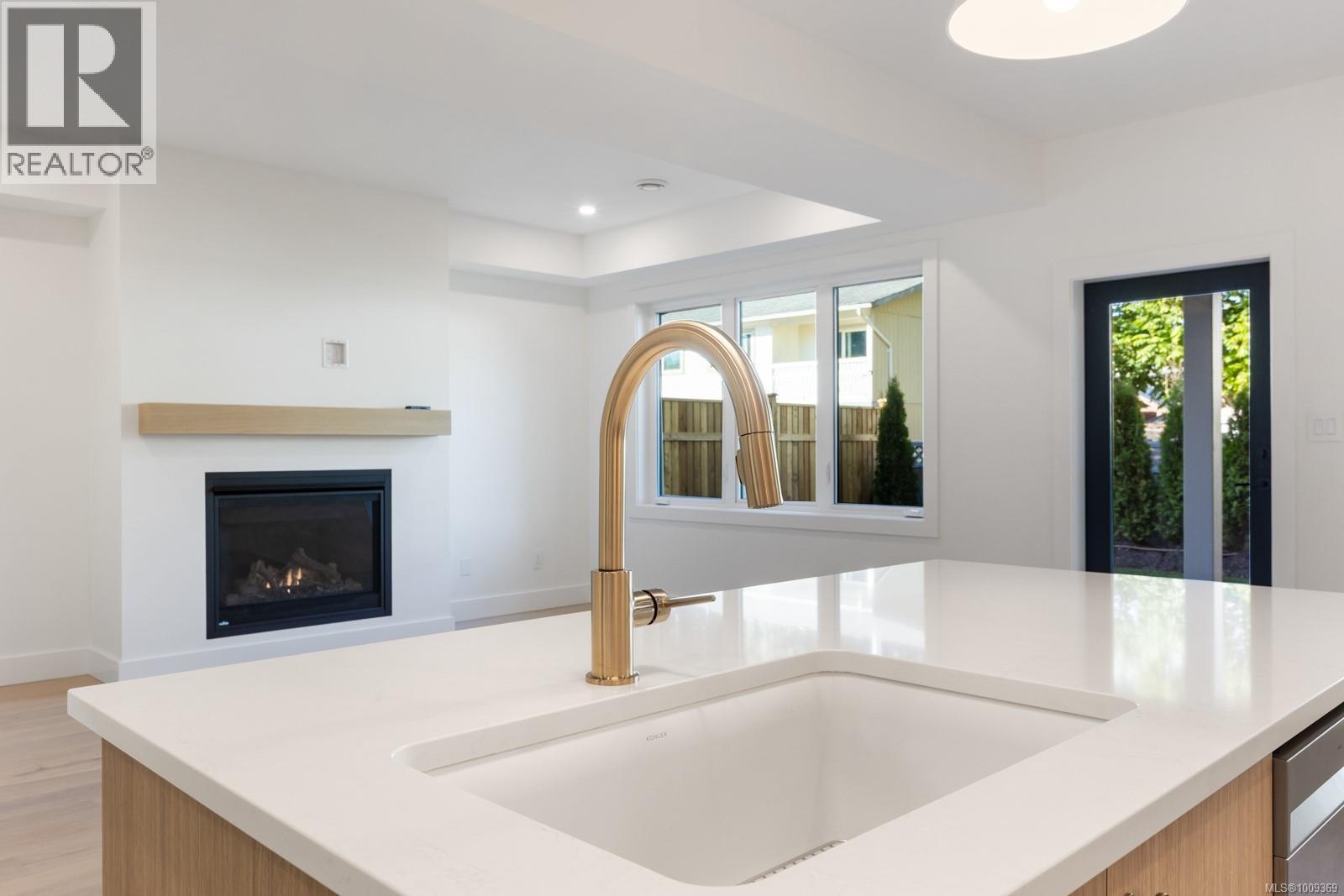 1592 Larsen Rd, Courtenay