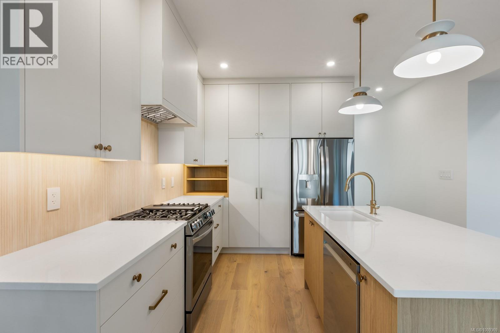 1592 Larsen Rd, Courtenay