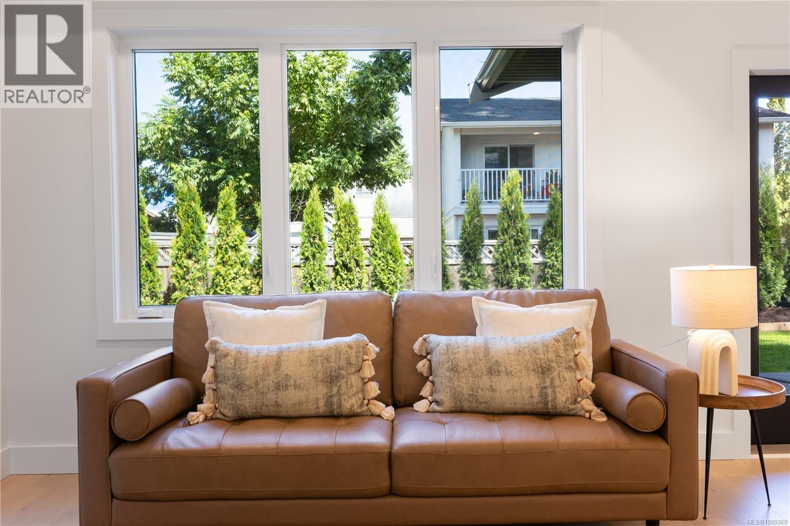 1592 Larsen Rd, Courtenay