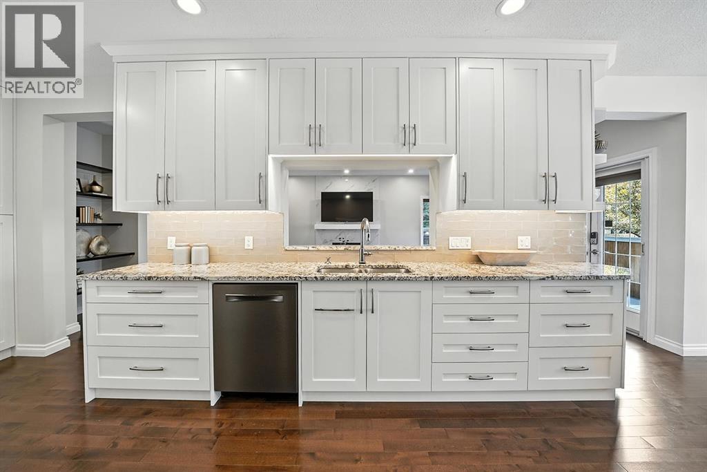 Single Family House for Sale in  Varsity Estates Gardens NW Varsity Calgary 