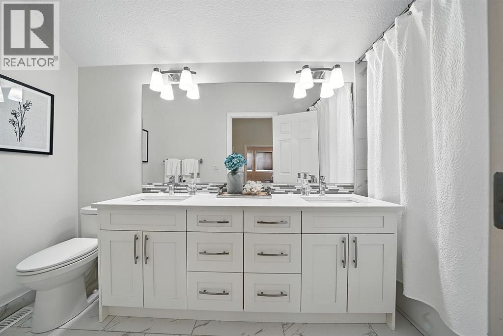 Single Family House for Sale in  Varsity Estates Gardens NW Varsity Calgary 