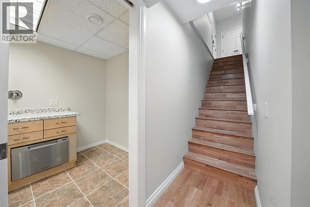 Single Family House for Sale in  Varsity Estates Gardens NW Varsity Calgary 