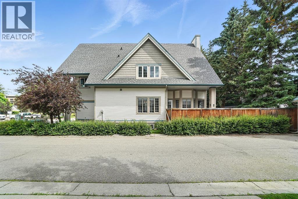 Single Family House for Sale in  Varsity Estates Gardens NW Varsity Calgary 