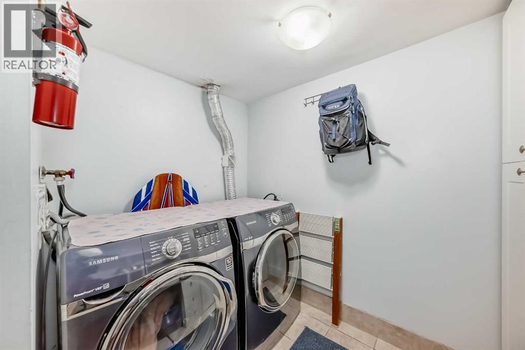 Single Family House for Sale in   VARSITY Drive NW Varsity Calgary 