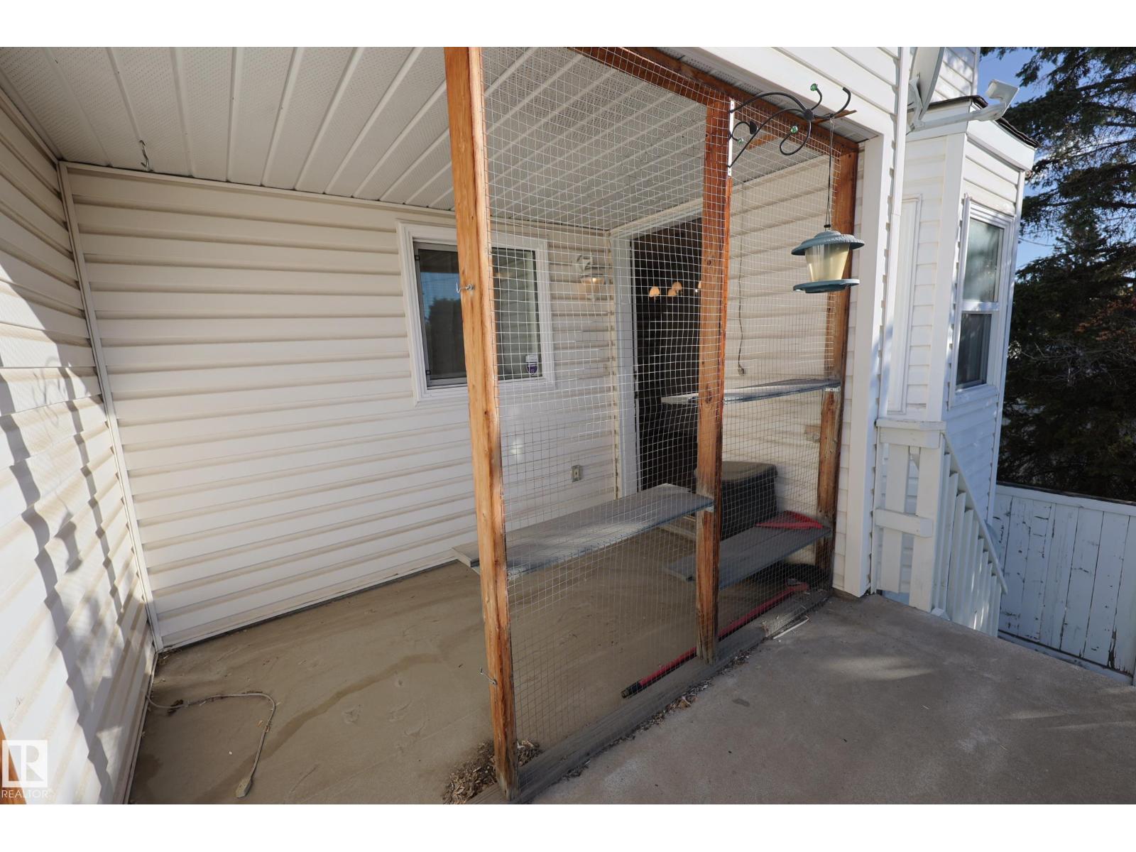 Single Family House for Sale in   ST NW Edmonton 